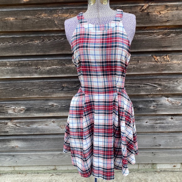 Copper Key Plaid Sleeveless Flannel Dress - Picture 2 of 9
